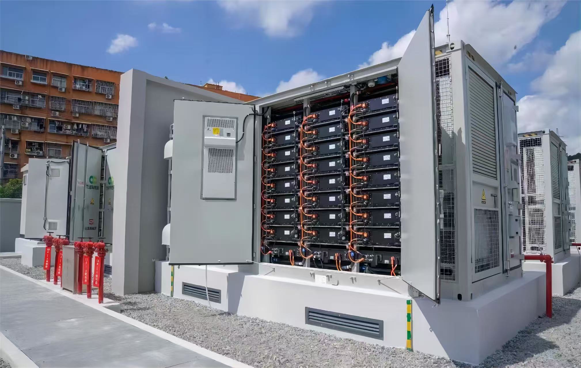  全球储能需求爆发，如何掘金？